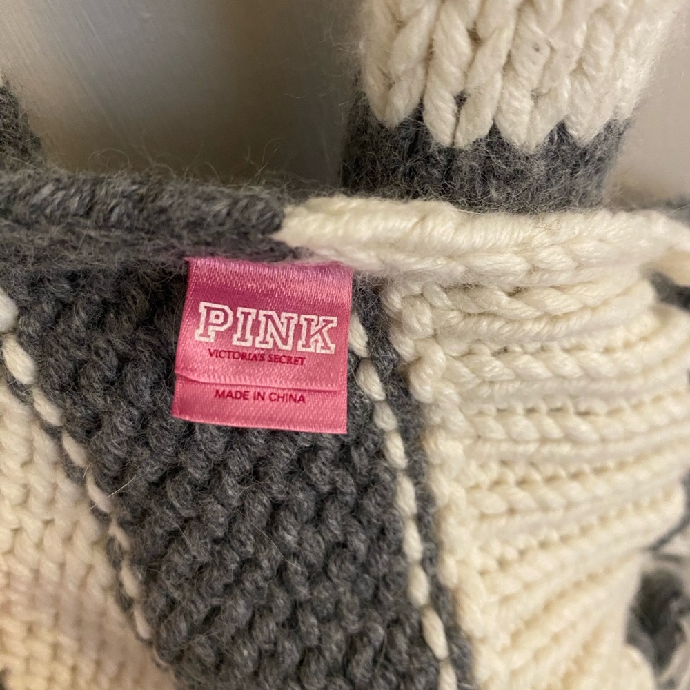 PINK Victoria's Secret Gray and White Striped Scarf - Picture 3 of 4